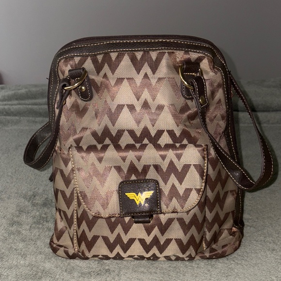 Wonder Woman Chevron Pattern Backpack - Picture 1 of 3